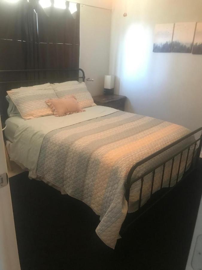 Urban Las Vegas Colonial In The Heart Of Vegasヴィラ エクステリア 写真