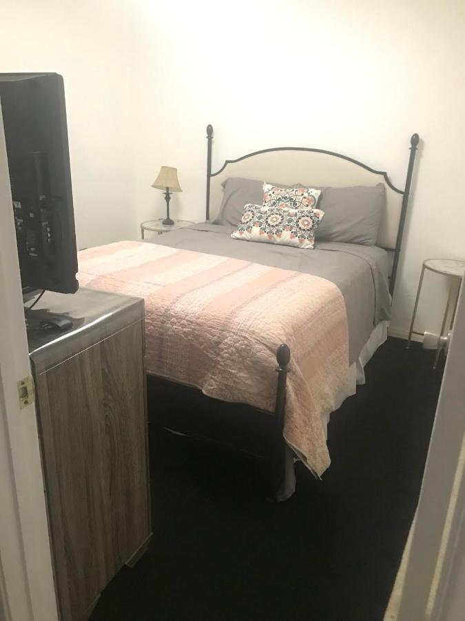 Urban Las Vegas Colonial In The Heart Of Vegasヴィラ エクステリア 写真