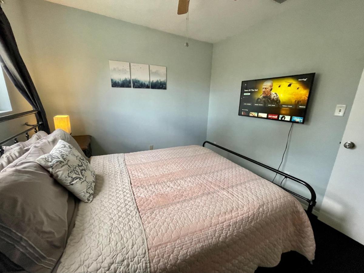 Urban Las Vegas Colonial In The Heart Of Vegasヴィラ エクステリア 写真