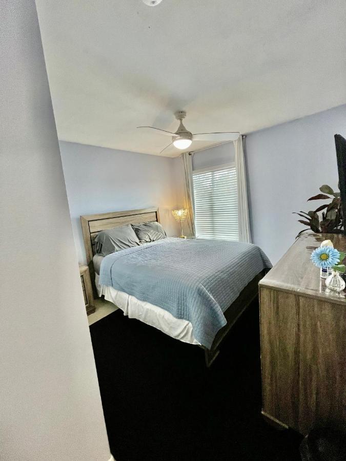 Urban Las Vegas Colonial In The Heart Of Vegasヴィラ エクステリア 写真